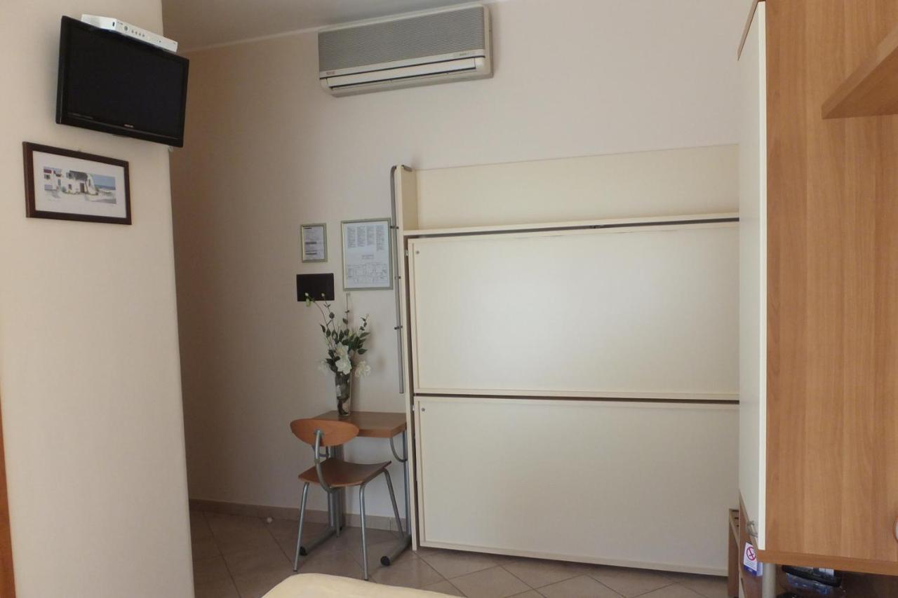 Hotel Nettuno Sottomarina Bagian luar foto