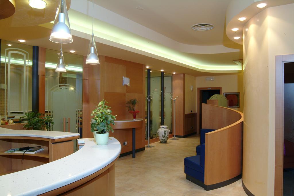 Hotel Nettuno Sottomarina Bagian luar foto