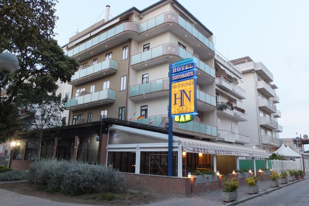 Hotel Nettuno Sottomarina Bagian luar foto