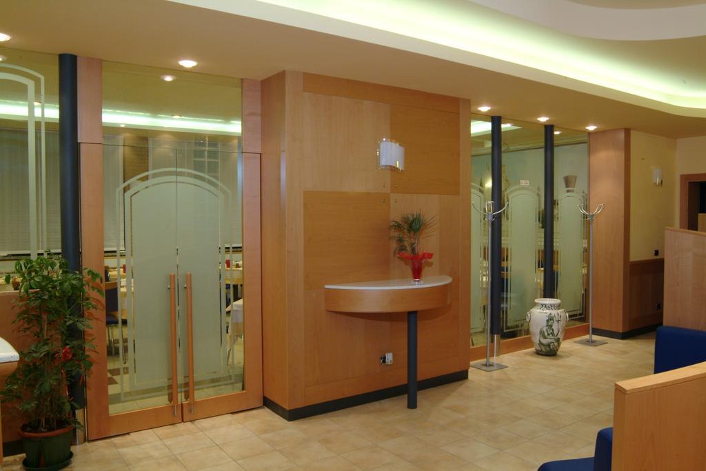 Hotel Nettuno Sottomarina Bagian luar foto