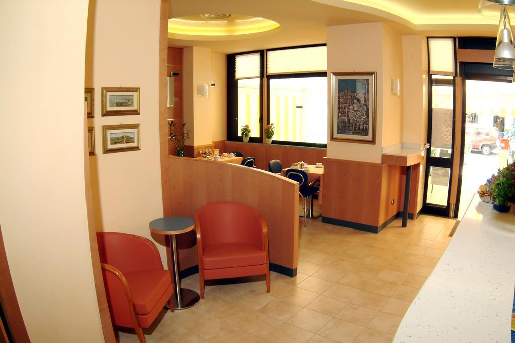 Hotel Nettuno Sottomarina Bagian luar foto