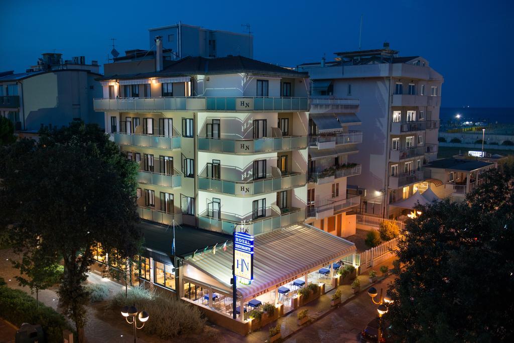 Hotel Nettuno Sottomarina Bagian luar foto